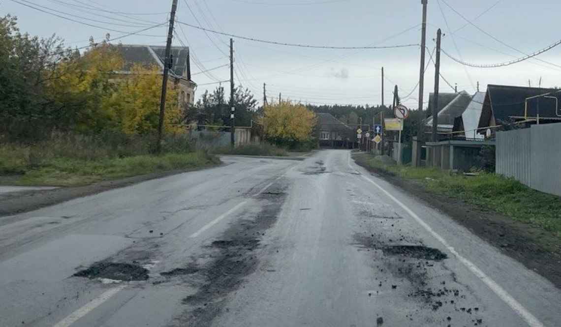 Дороги в поселке Буланаш превратились в полосы препятствий